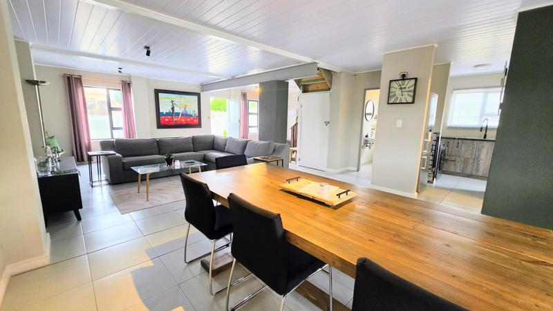 3 Bedroom Property for Sale in Kleinkrantz Western Cape